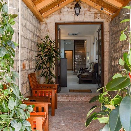 Hostel Sinj Bagian luar foto