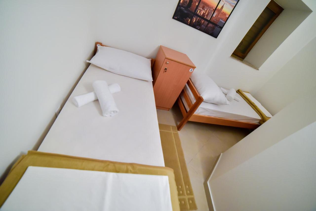 Hostel Sinj Bagian luar foto