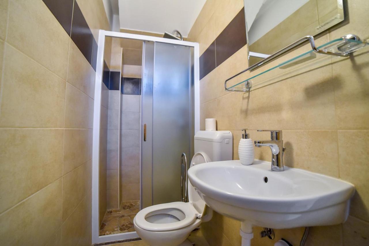Hostel Sinj Bagian luar foto