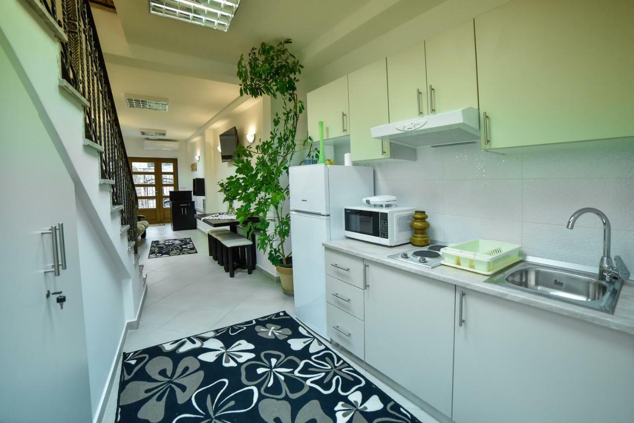 Hostel Sinj Bagian luar foto