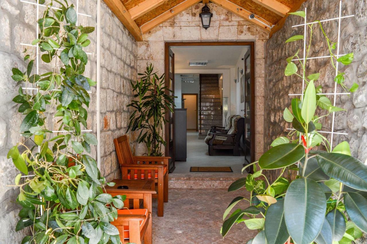 Hostel Sinj Bagian luar foto